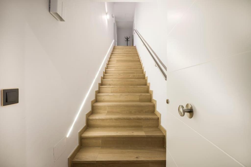 Lujoso Apartamento Cerca De Plaza Mayor Madrid Luaran gambar