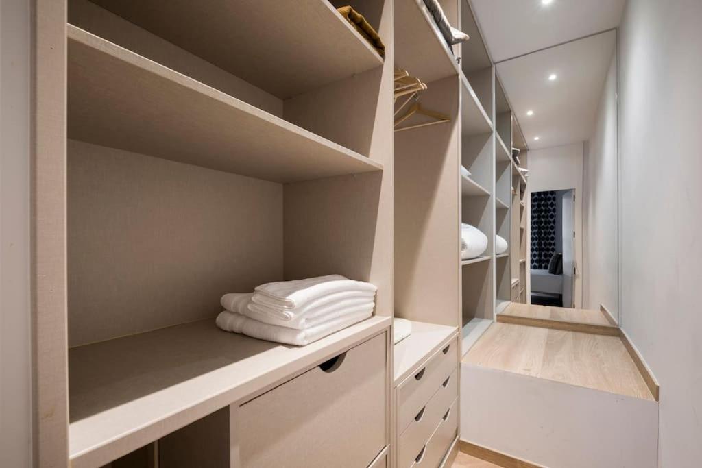 Lujoso Apartamento Cerca De Plaza Mayor Madrid Luaran gambar