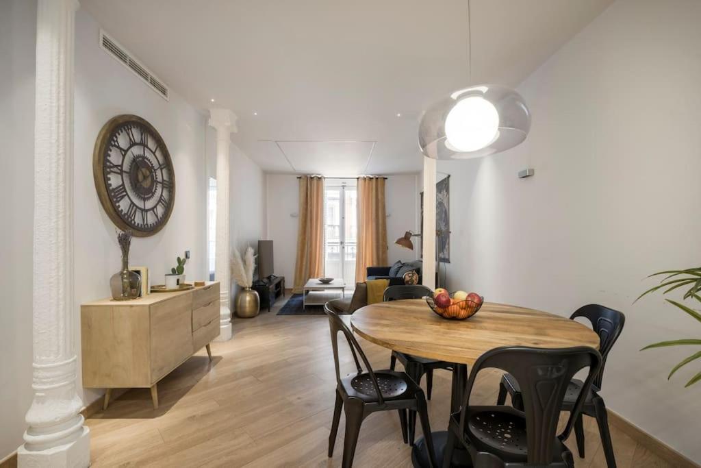 Lujoso Apartamento Cerca De Plaza Mayor Madrid Luaran gambar