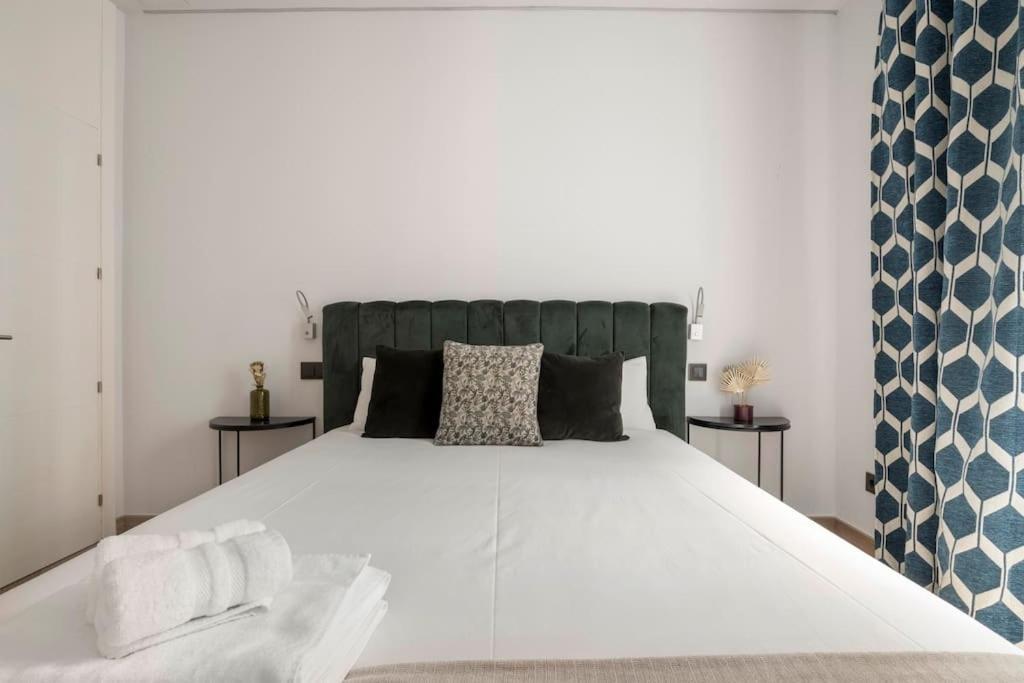 Lujoso Apartamento Cerca De Plaza Mayor Madrid Luaran gambar