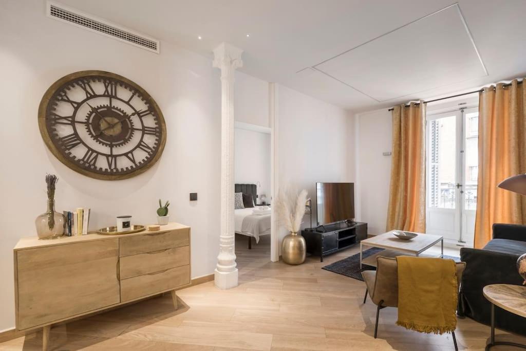 Lujoso Apartamento Cerca De Plaza Mayor Madrid Luaran gambar