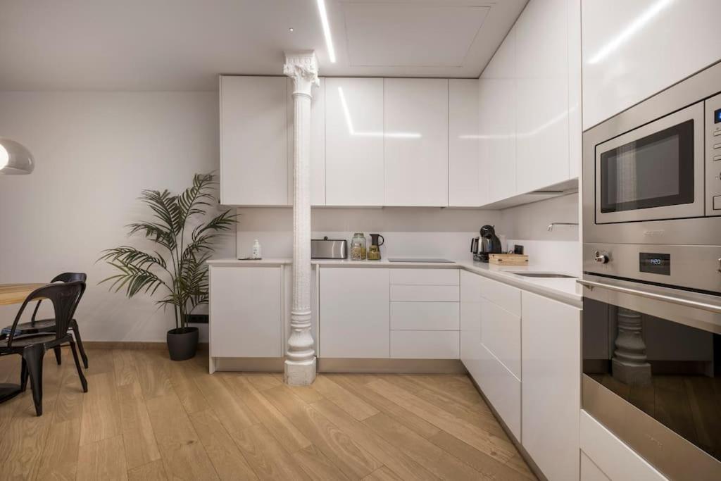 Lujoso Apartamento Cerca De Plaza Mayor Madrid Luaran gambar
