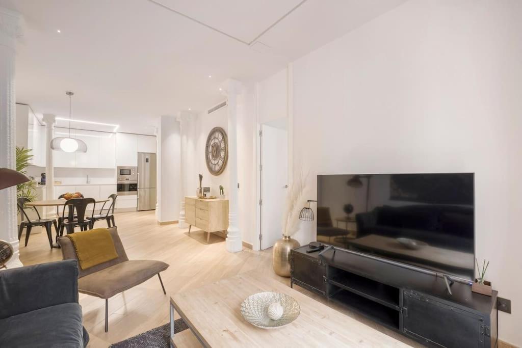 Lujoso Apartamento Cerca De Plaza Mayor Madrid Luaran gambar